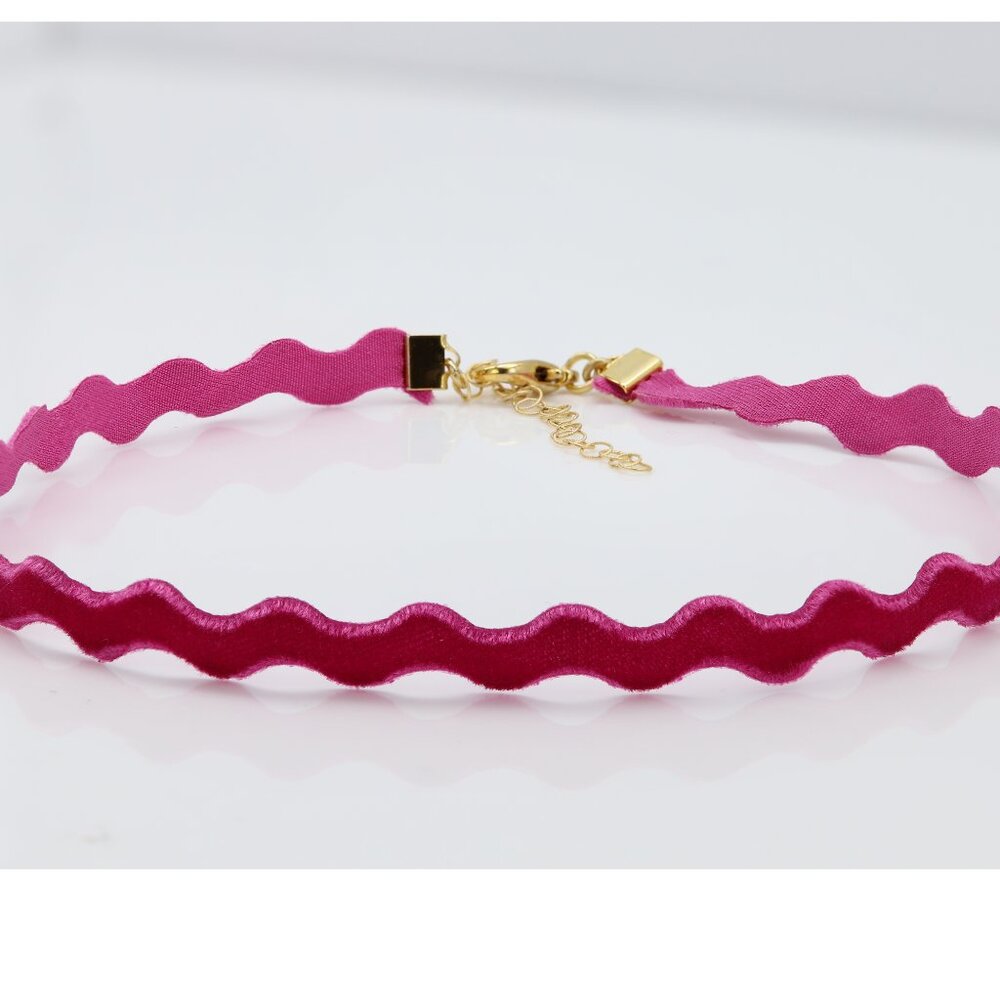 Wavy Choker Dark Pink adjustable zigzag chokers